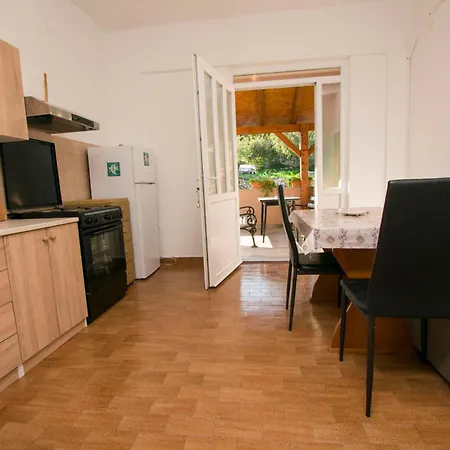 Apartment Marin Tkon Zewnętrze zdjęcie