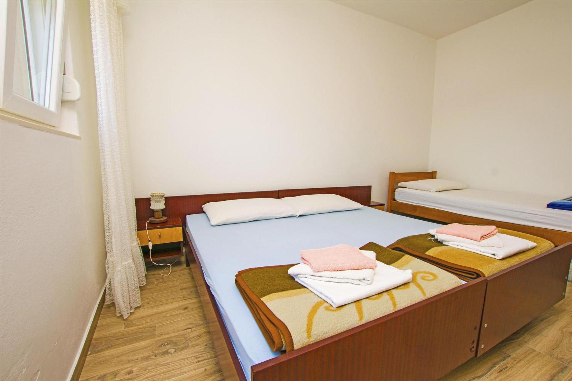 Apartment Marin Tkon